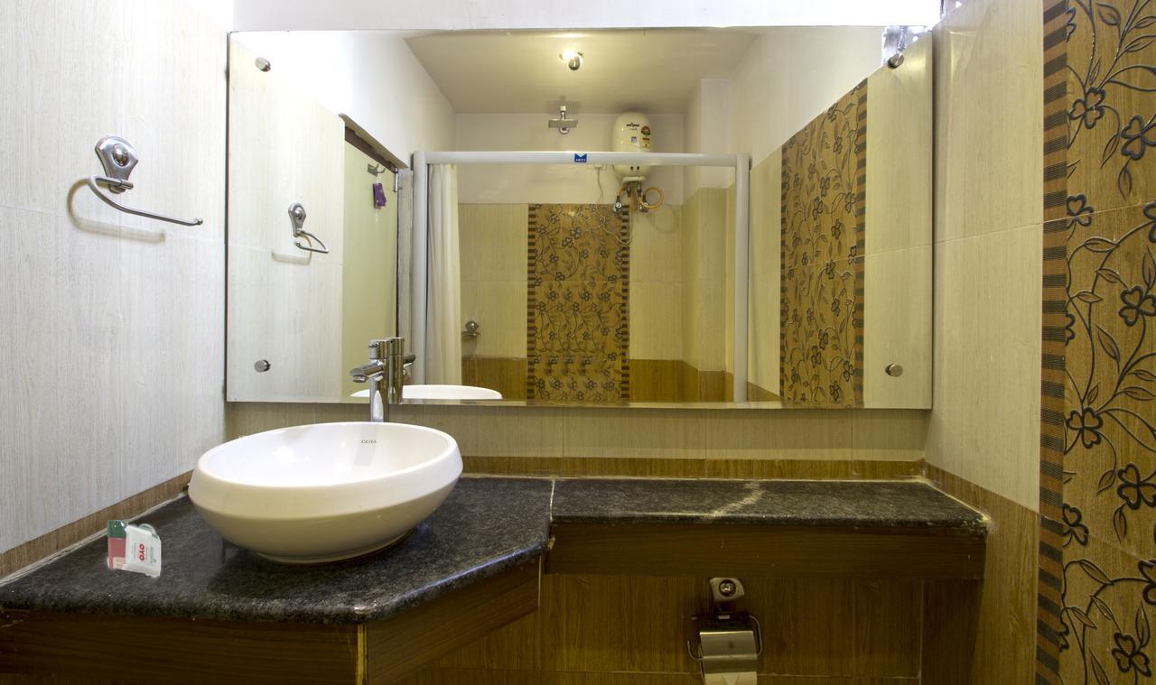 Oyo 984 Hotel Gn International Lālāguda Buitenkant foto