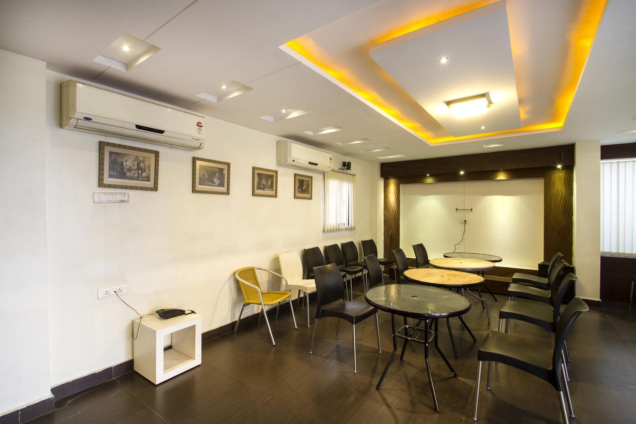 Oyo 984 Hotel Gn International Lālāguda Buitenkant foto
